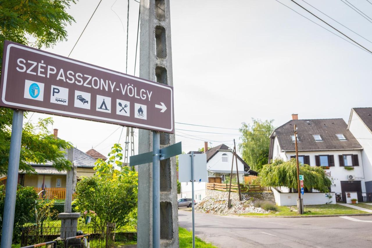 Valley Vendeghaz Eger Exterior photo