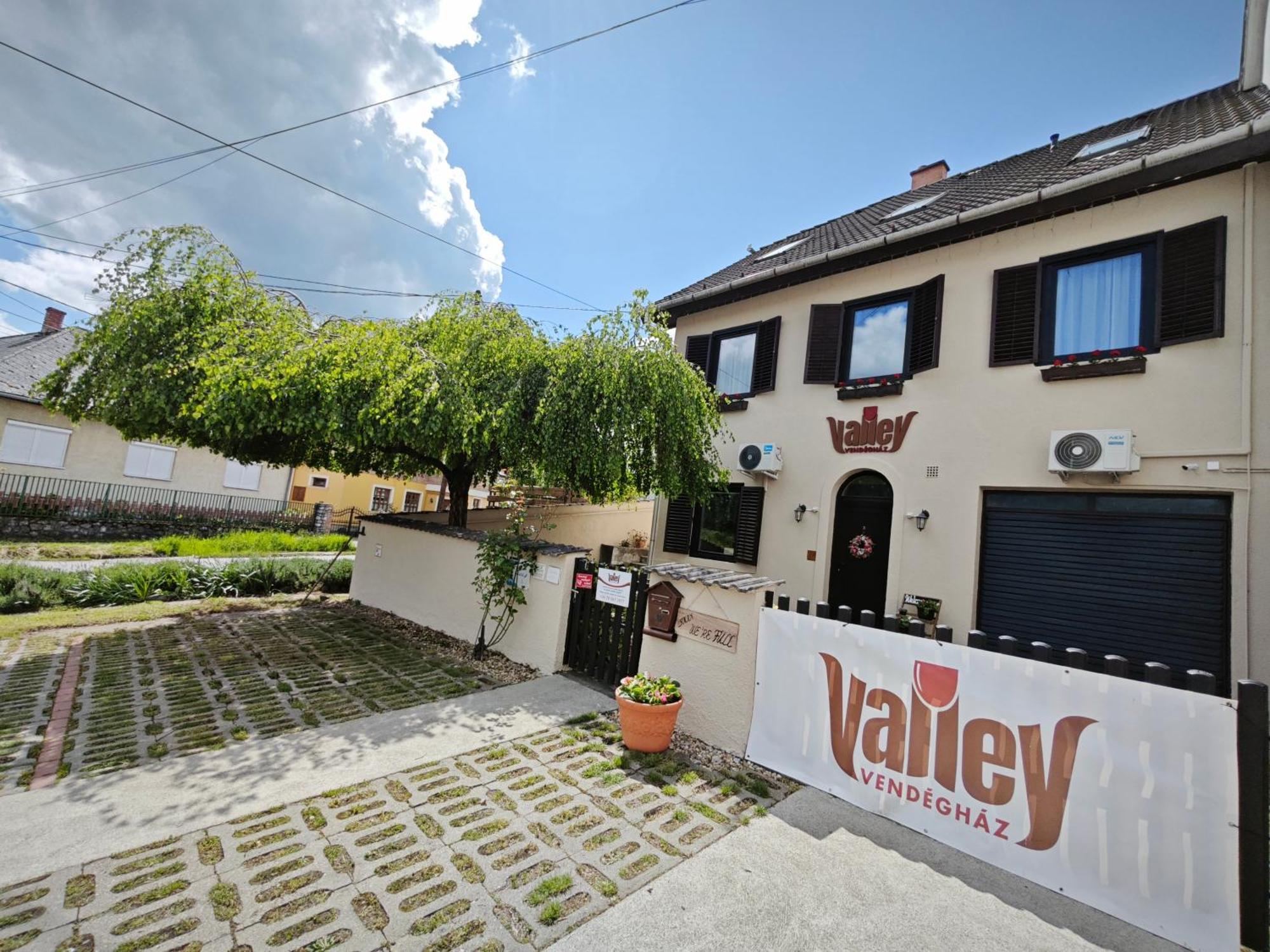 Valley Vendeghaz Eger Exterior photo