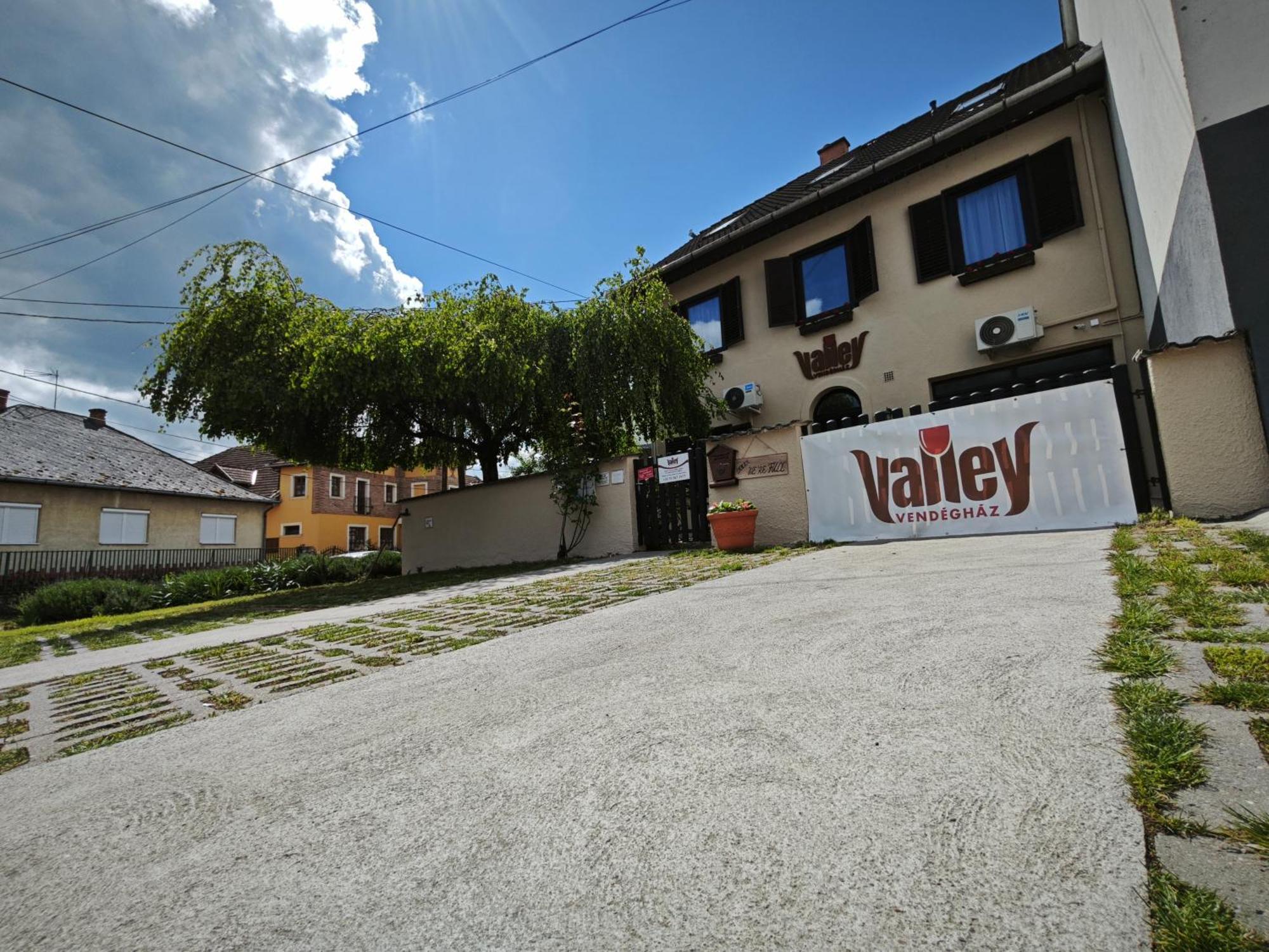 Valley Vendeghaz Eger Exterior photo